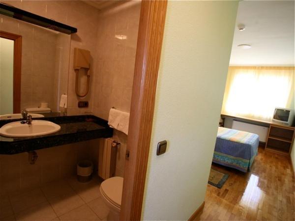 Single Room,1580600195:JPEG